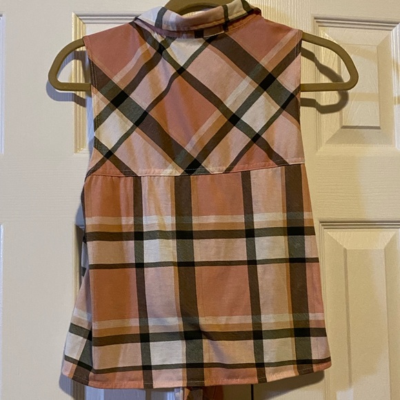 Boutique style shirt - Picture 2 of 2